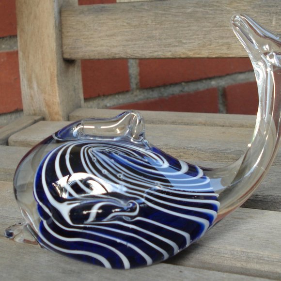 GLASS DOLPHIN PAPER WEIGHT - Picture 1 of 5
